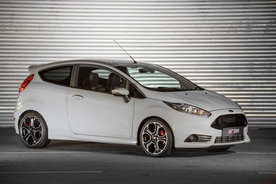  Ford Fiesta ST200 2017 года  (ZA) (фото 7 из 40)